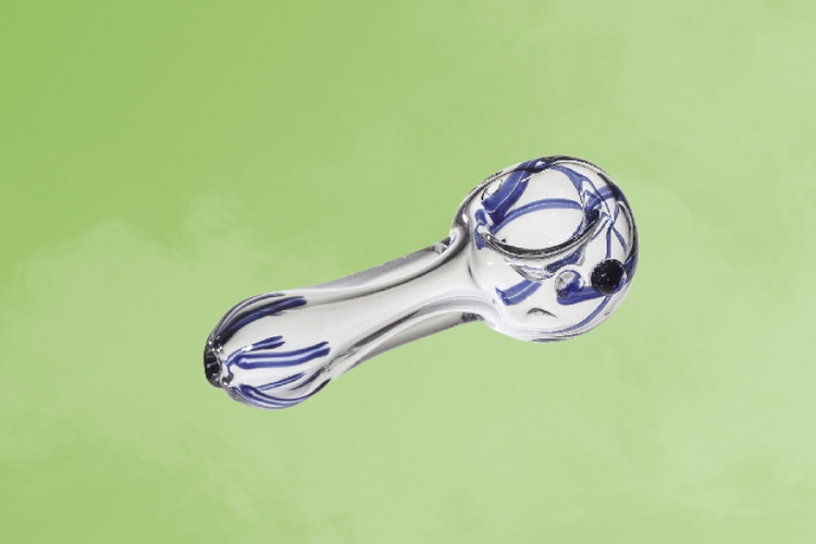 An Ultimate Guide: How To Clean a Glass Pipe And Use It